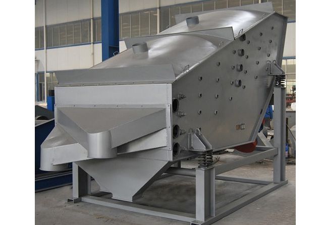 直線(xiàn)振動(dòng)篩輸料不暢，出料跑偏？這些要點(diǎn)你都做對(duì)了嗎？